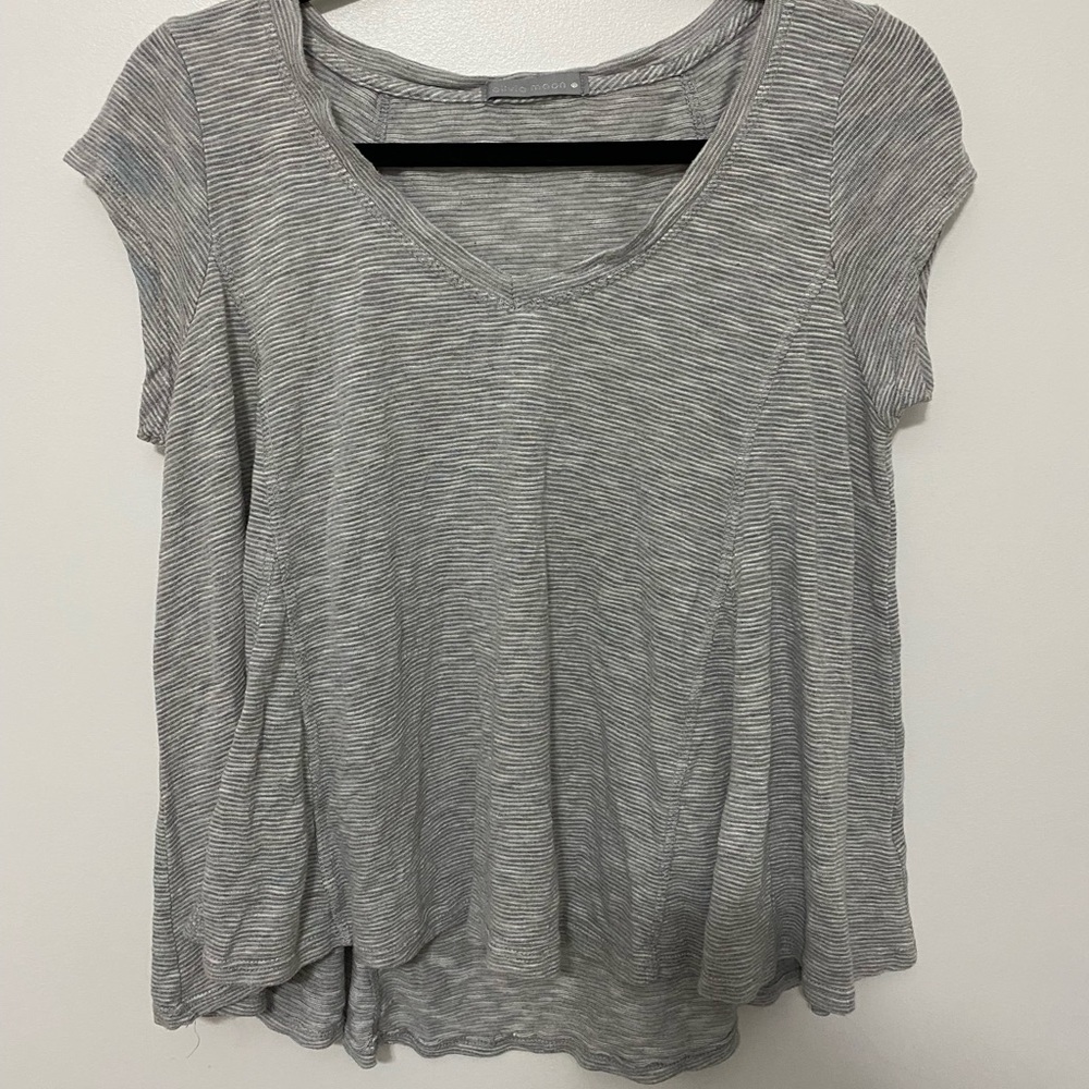 Olivia moon flowy striped gray t-shirt